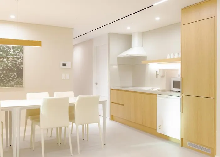 3f Rootshouse Staion Appartement *