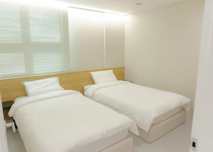 3f Rootshouse Staion Busan